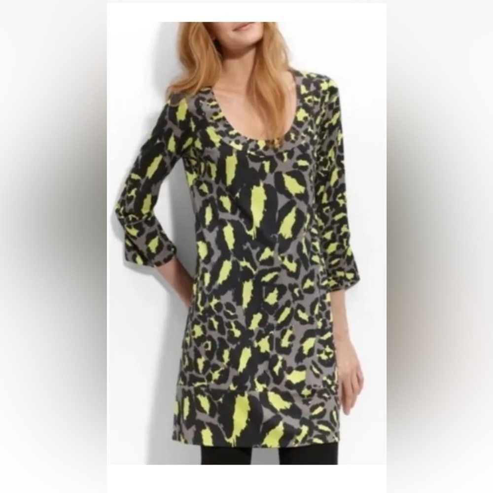 Diane Von Furstenberg Vintage Laetitia Womens Size 8 Leopard Mini Dress DVF Silk